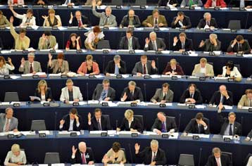 Στην Ευρωβουλή η πρόταση έναρξης διαπραγματεύσεων ΕΕ-ΠΓΔΜ