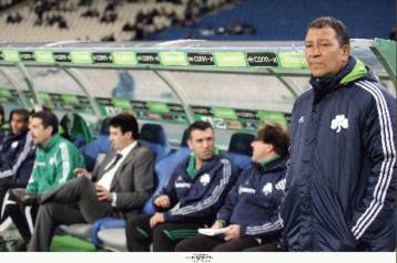 «Συνεχίστε να κάνετε κριτική, μάς φέρνετε τύχη» υποστηρίζει ο Τεν Κάτε