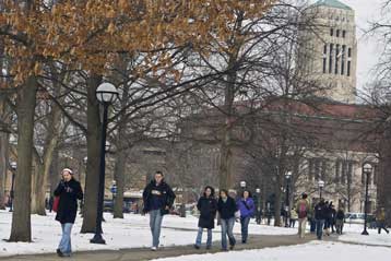 Φοιτητές αναζητούν τα αμερικανικά πανεπιστήμια εν μέσω οικονομικής κρίσης