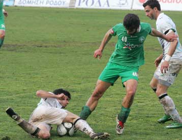 Συνεχίζει ακάθεκτη η Ρόδος στον 1ο όμιλο, επεισόδια στα Γρεβενά