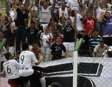 Στα… κάγκελα ο Ρονάλντο για το γκολ της επιστροφής