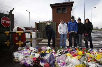 Στη Δικαιοσύνη το ταχύτερο οι δράστες της επίθεσης στη Β.Ιρλανδία, λέει ο Γκ.Μπράουν