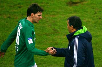 Ο Τεν Κάτε παρατάσσει όρεξη και πάθος απέναντι στην ποιότητα της Βιγιαρεάλ