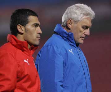 Έβαλε τις φωνές ο Ούγκο Μπρος και προανήγγειλε αλλαγές