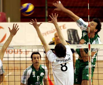 Έμεινε όρθιος απέναντι στον ΠΑΟΚ, έμεινε και στην πρώτη θέση ο Παναθηναϊκός