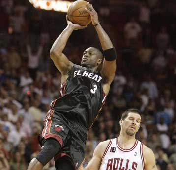 Μετά από δύο παρατάσεις οι Χιτ κέρδισαν τους Μπουλς