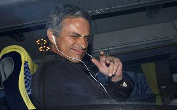 Με το ντέρμπι Μάντσεστερ-Ίντερ πέφτει η αυλαία των «16»