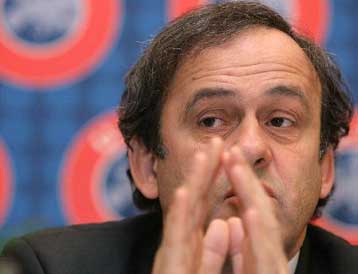 Ο Μισέλ Πλατινί θεατής στο ΟΑΚΑ για το ΠΑΟ-Βιγιαρεάλ