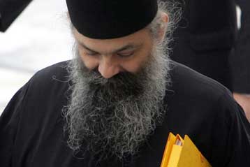 Εξηγήσεις στην εισαγγελέα έδωσε ο μοναχός Αρσένιος για την υπόθεση του Βατοπαιδίου