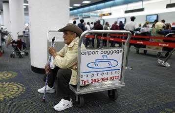 Χαλαρώνουν οι ΗΠΑ τους ταξιδιωτικούς και εμπορικούς περιορισμούς κατά της Κούβας