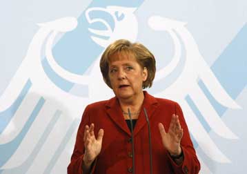 Μόνο σε επιχειρήσεις «με μέλλον» η οικονομική βοήθεια, λέει η Ανγκελα Μέρκελ