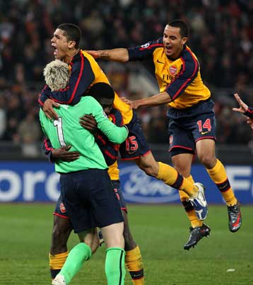 Πρόκριση για Μάντσεστερ, Μπαρτσελόνα, Πόρτο και Αρσεναλ