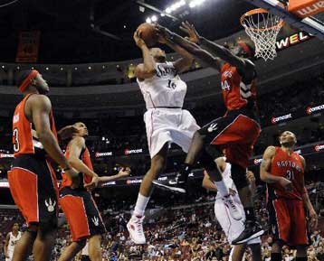 Συνεχίζουν ακάθεκτοι οι Μάβερικς, πέρασαν και από το Πόρτλαντ