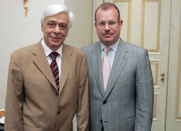 Την έγκριση του ν/σ για την ψήφο των αποδήμων ζητά από τη Βουλή το ΣΑΕ