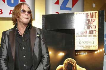 Στο σίκουελ του «Iron Man» ο Μίκι Ρουρκ μετά τον «Παλαιστή»