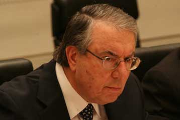 Αντιδρά το ΠΑΣΟΚ σε «προαναγγελίες» Μπαμπινιώτη για τις αλλαγές στην Παιδεία