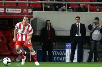 Αινιγματικός σχετικά με την παραμονή του ο Βαλβέρδε, πικραμένος ο Κατσαβάκης