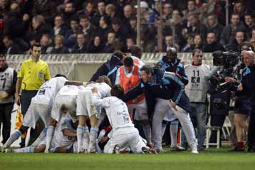 «Φωτιά» πήρε η κορυφή μετά την ήττα της Λιόν και τη νίκη της Μαρσέιγ