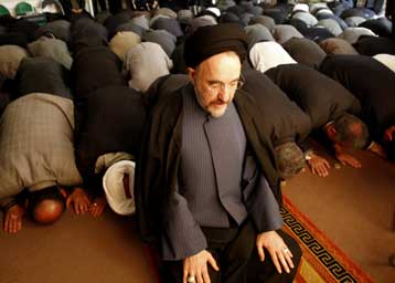 Δεν θα είναι υποψήφιος για την προεδρία του Ιράν ο Χαταμί