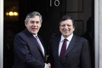 Δεύτερη θητεία Μπαρόζο στην προεδρία της Κομισιόν στηρίζει η Βρετανία