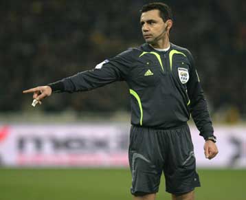 Καλόπουλος-Χαραλαμπίδης σφυρίζουν τους ημιτελικούς