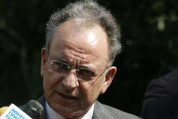 Μείωση των ελαστικών δαπανών της κατά 10% ανακοίνωσε η Βουλή για το 2009