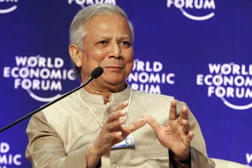 Ευκαιρία για μεταρρύθμιση του συστήματος η κρίση, λέει ο νομπελίστας Γιουνούς