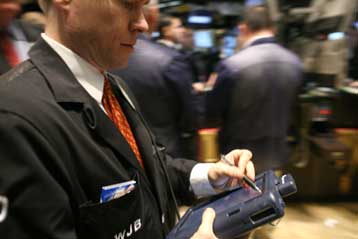 Σημαντικά ενισχυμένες οι αγορές των ΗΠΑ, μικρή κάμψη στην Ευρώπη