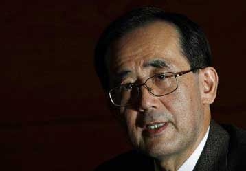 Αμετάβλητα τα ιαπωνικά επιτόκια, αυξάνονται οι αγορές κρατικών ομολόγων