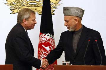 Πρόσθετες ενισχύσεις 4.000 ανδρών χρειάζεται το ΝΑΤΟ για τις εκλογές στο Αφγανιστάν