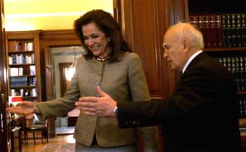 Την αξιοποίηση των καμερών στους δρόμους της Αθήνας ζητά η Ντόρα Μπακογιάννη