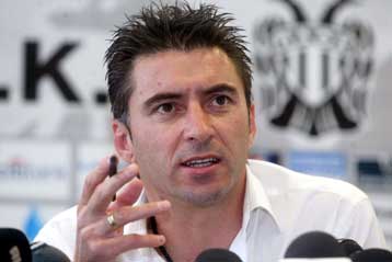 «Όλοι ασχολούνται με τον ΠΑΟΚ και εμείς με μ…κίες» είπε μαινόμενος ο Ζαγοράκης