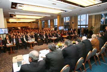 Κινητοποιήσεις στις 29 Απριλίου εξήγγειλαν οι νομαρχίες της χώρας