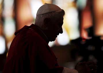Κατακραυγή για τις δηλώσεις του Πάπα ότι το προφυλακτικό επιδεινώνει το AIDS