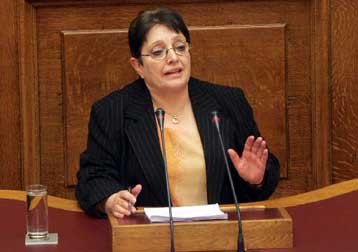 Κράτος της πιο άγριας καταστολής διαμορφώνει η κυβέρνηση, λέει η Αλ.Παπαρήγα