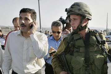 Πολιτικούς της Χαμάς στη Δυτική Όχθη συλλαμβάνει το Ισραήλ