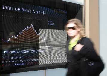 Αλμα πετρελαίου και άλλων εμπορευμάτων μετά την κίνηση της Fed