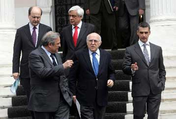 Για χρεωκοπημένη κυβερνητική πολιτική και εξαπάτηση των πολιτών μιλά η Αντιπολίτευση