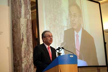 Δηλώσεις Σιούφα για το βουλευτικό «παρών» στην προσπάθεια περιορισμού των δαπανών