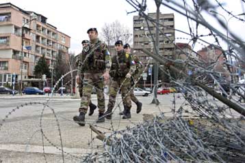 Αποσύρει η Ισπανία τα στρατεύματά της από το Κόσοβο