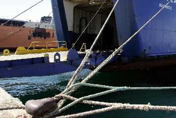 Κλειστή επ αόριστον από την Παρασκευή η πορθμειακή γραμμή Περάματος – Σαλαμίνας