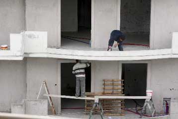 Μειώνεται η επιφάνεια κάλυψης των ημιυπαίθριων χώρων