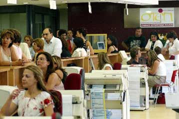 Νέο μισθολόγιο για τους νεοπροσλαμβανόμενους στο Δημόσιο σχεδιάζει η κυβέρνηση