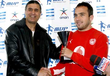 Νέο νταμπλ με τον Ολυμπιακό υποσχέθηκε ο Μπελούτσι