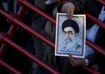 «Χλιαρή» η ιρανική ανταπόκριση στην επίθεση φιλίας του Μπαράκ Ομπάμα