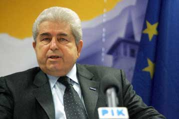 Μεθοδικά και αθόρυβα κινείται η Λευκωσία στο θέμα συνάντησης Ταλάτ-Κλίντον