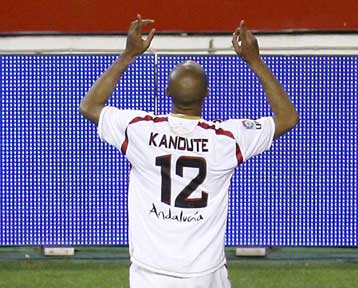 Κανένα πρόβλημα για Σεβίλη και Βιγιαρεάλ, χατ – τρικ του Κανουτέ