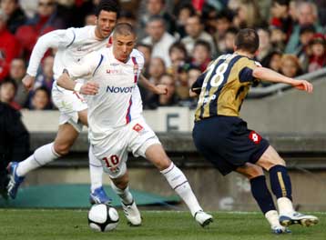 Το… θρίλερ συνεχίζεται μετά τις νίκες της Μαρσέιγ και της Λιόν