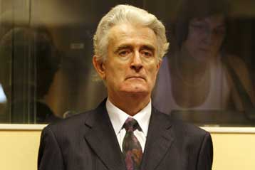 Αποσαφηνίσεις για τους ισχυρισμούς Κάρατζιτς περί ασυλίας του ζητά από τις ΗΠΑ το ICTY