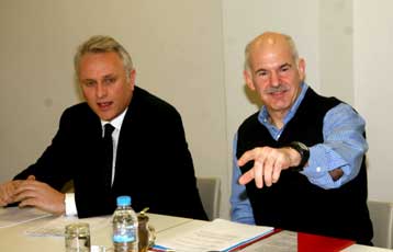 Κουρασμένη και επικίνδυνη η κυβέρνηση, δηλώνει ο Γιώργος Παπανδρέου